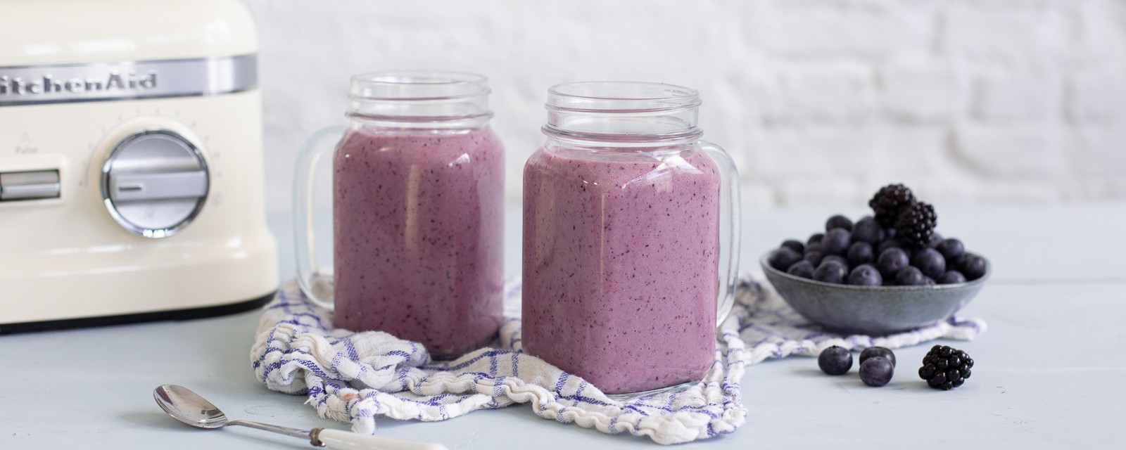 Import-Recipe - Blueberry and blackberry smoothie