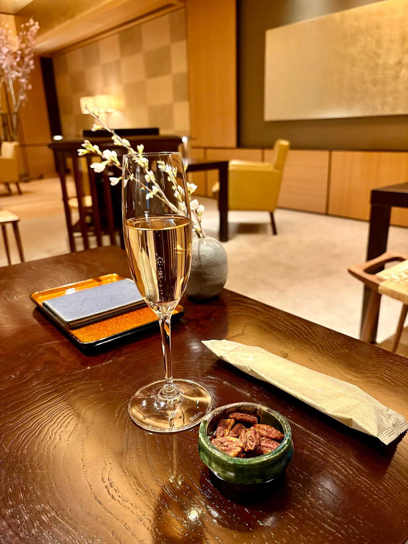 Đồ uống chào đón lúc check-in tại Park Hyatt Kyoto