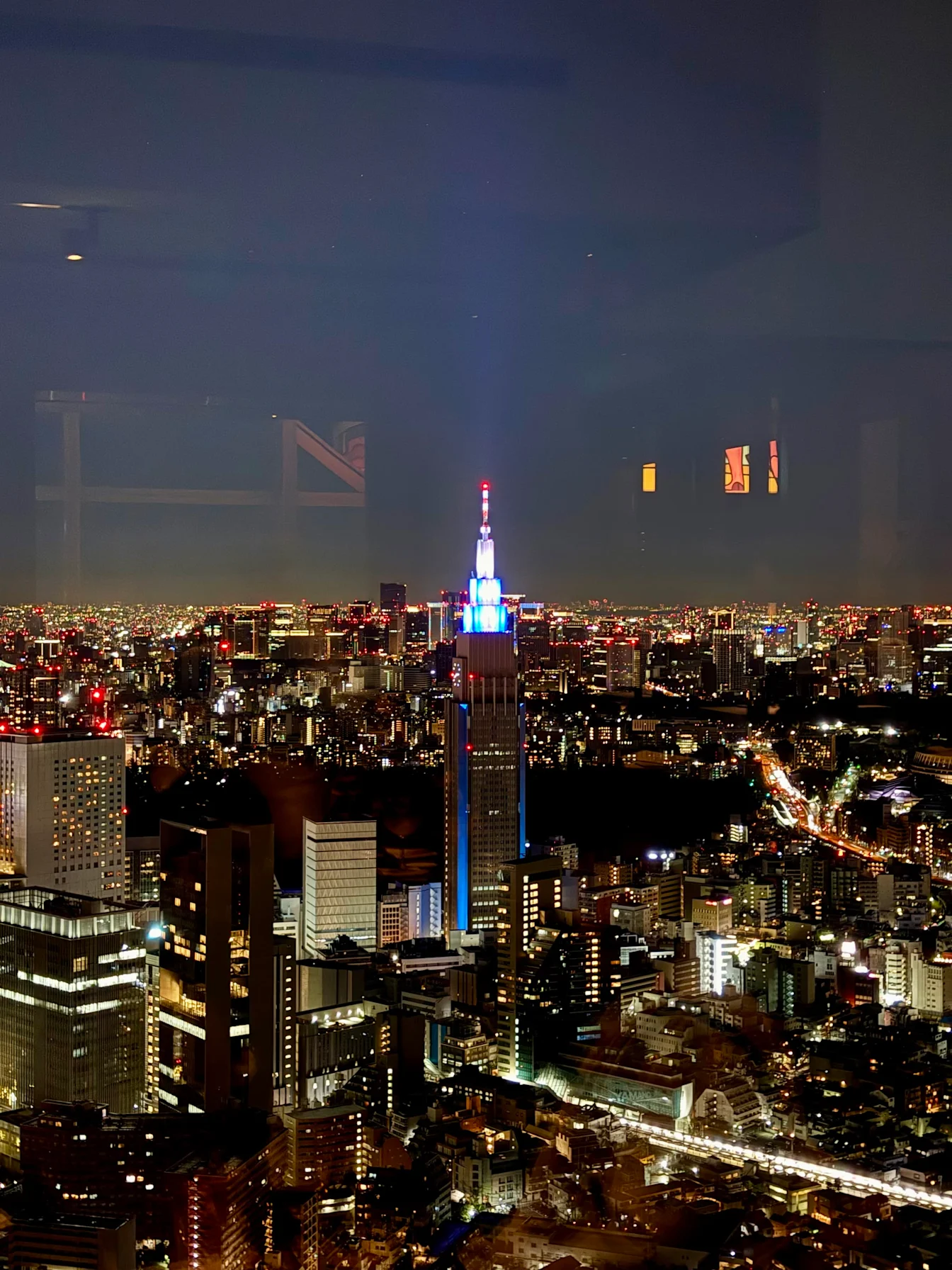 Toàn cảnh Tokyo về đêm nhìn từ Park Hyatt Tokyo