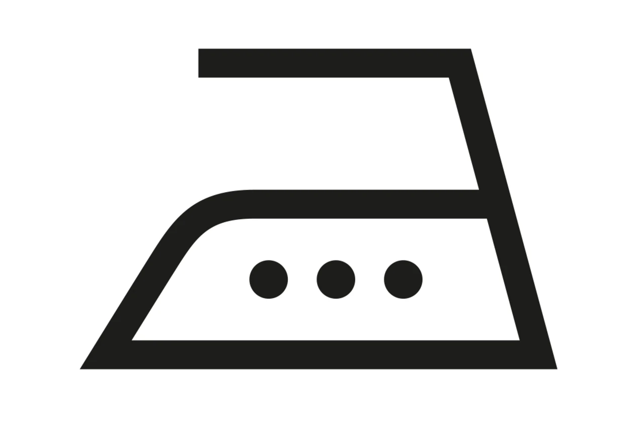 Symbol eines Bügeleisens mit drei Punkten, das hohe Bügeltemperaturen darstellt. Symbol eines Bügeleisens mit drei Punkten, das hohe Bügeltemperaturen darstellt.