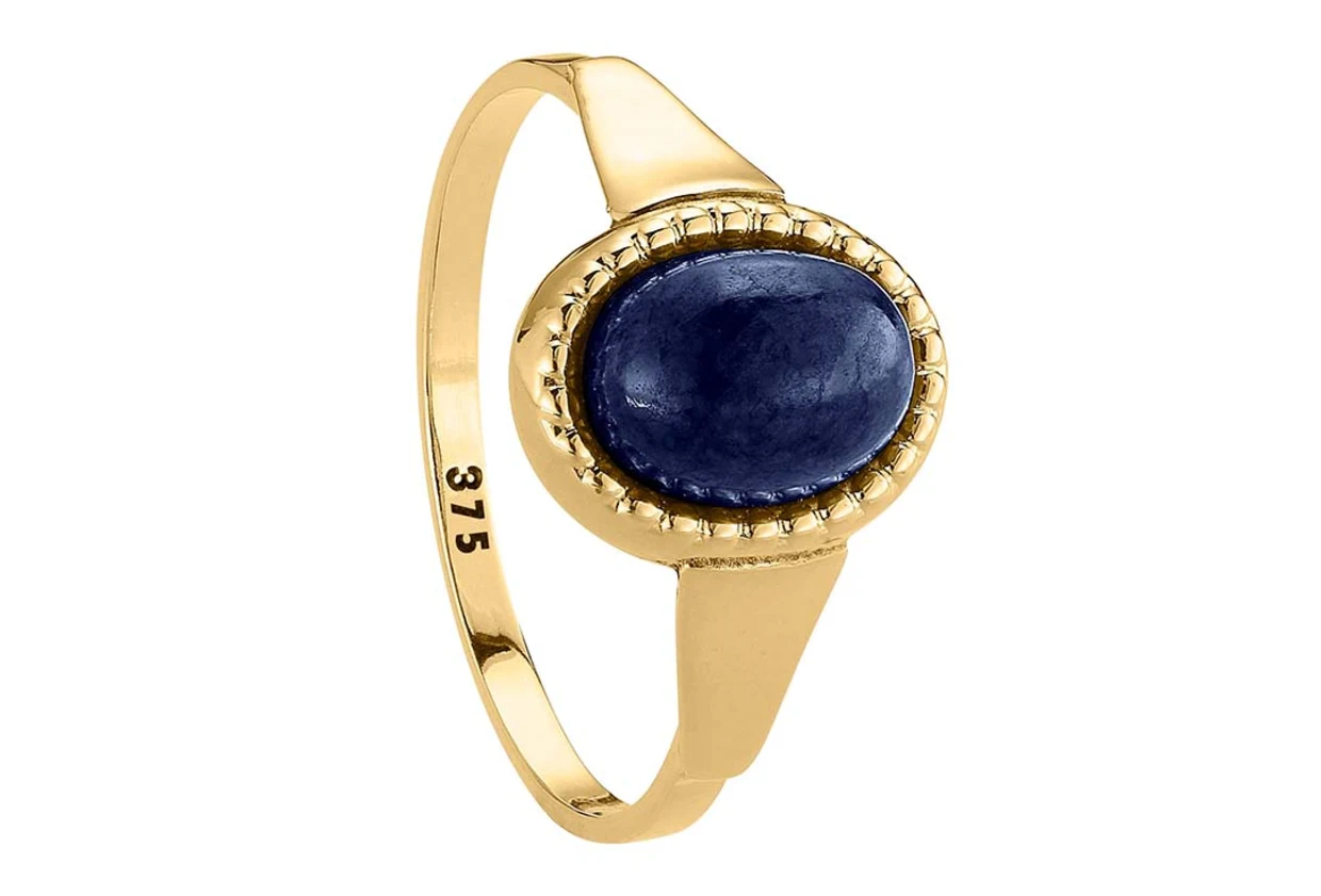 Goldring mit ovalem, blauem Edelstein und 375er Goldprägung. Goldring mit ovalem, blauem Edelstein und 375er Goldprägung.