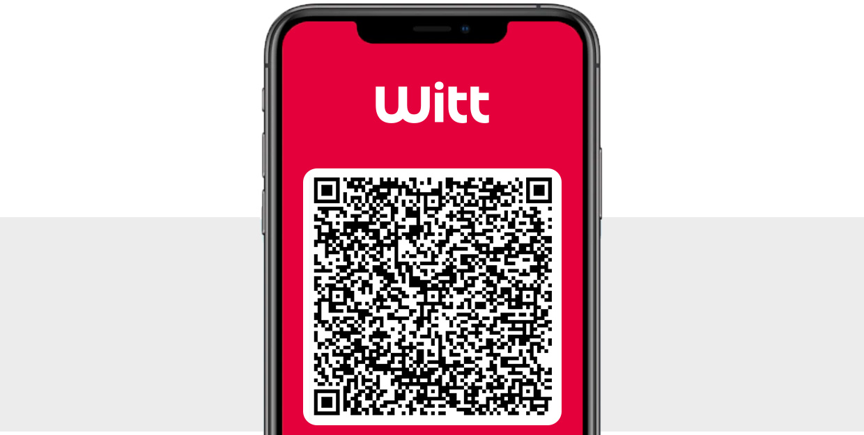 Das Bild zeigt ein Smartphone mit dem Witt Logo und einem QR-Code auf einem roten Bildschirm. Der Hintergrund ist grau und weiß.