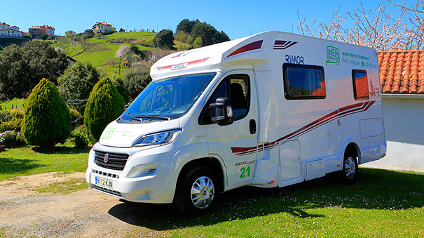 MGL9718-Natxi-eta-txabola-605x339