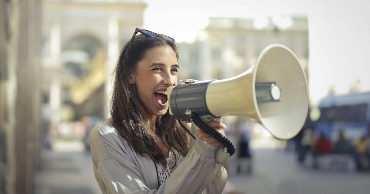 Outbound vs Inbound Marketing: Which Works Best?