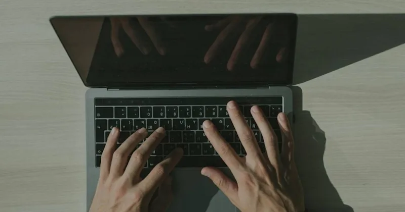 The 5 Best Cold Email Software Platforms for Landing Clients