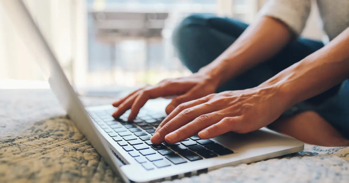 How to Write Cold Emails with Generative AI (and How Not To)