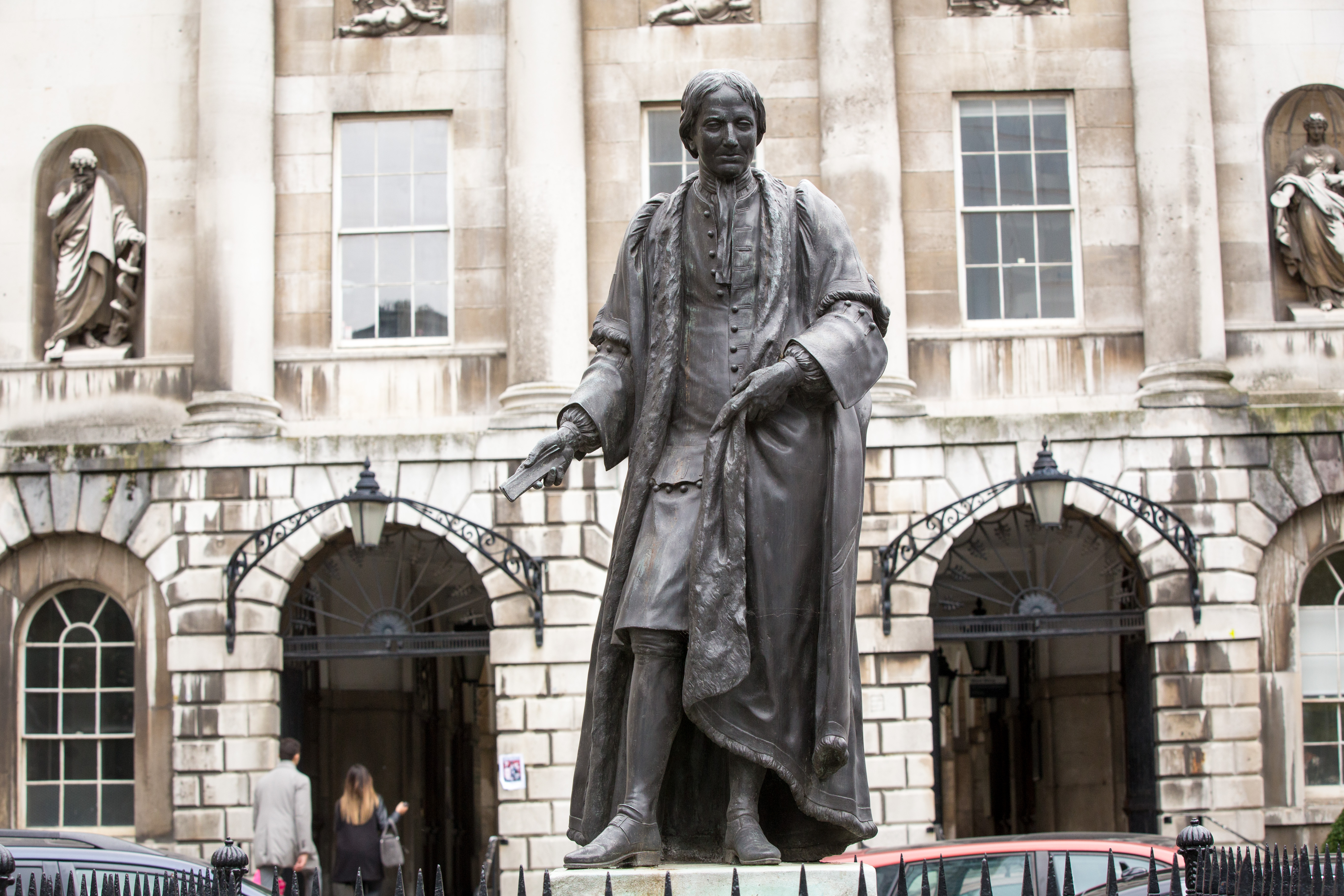 Thomas Guy Statue