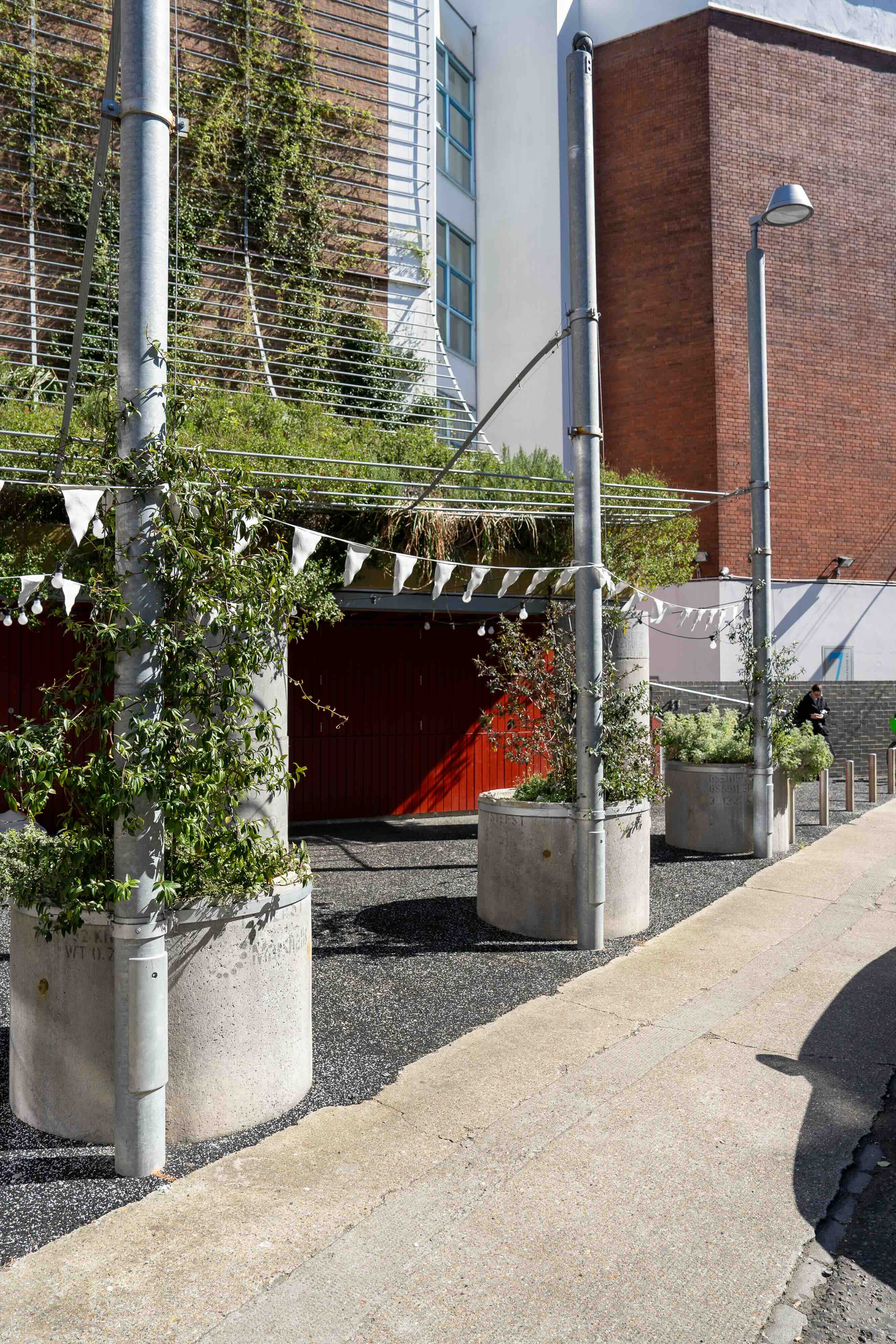 Holyrood Street Kiosk and Vertical Garden