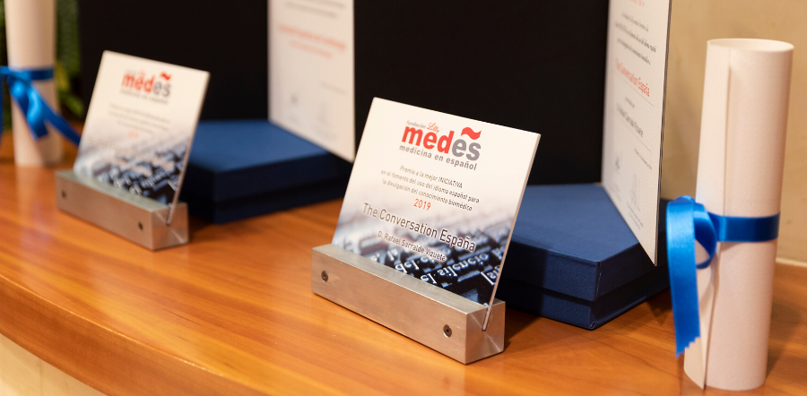 CARD. Premios MEDES.png