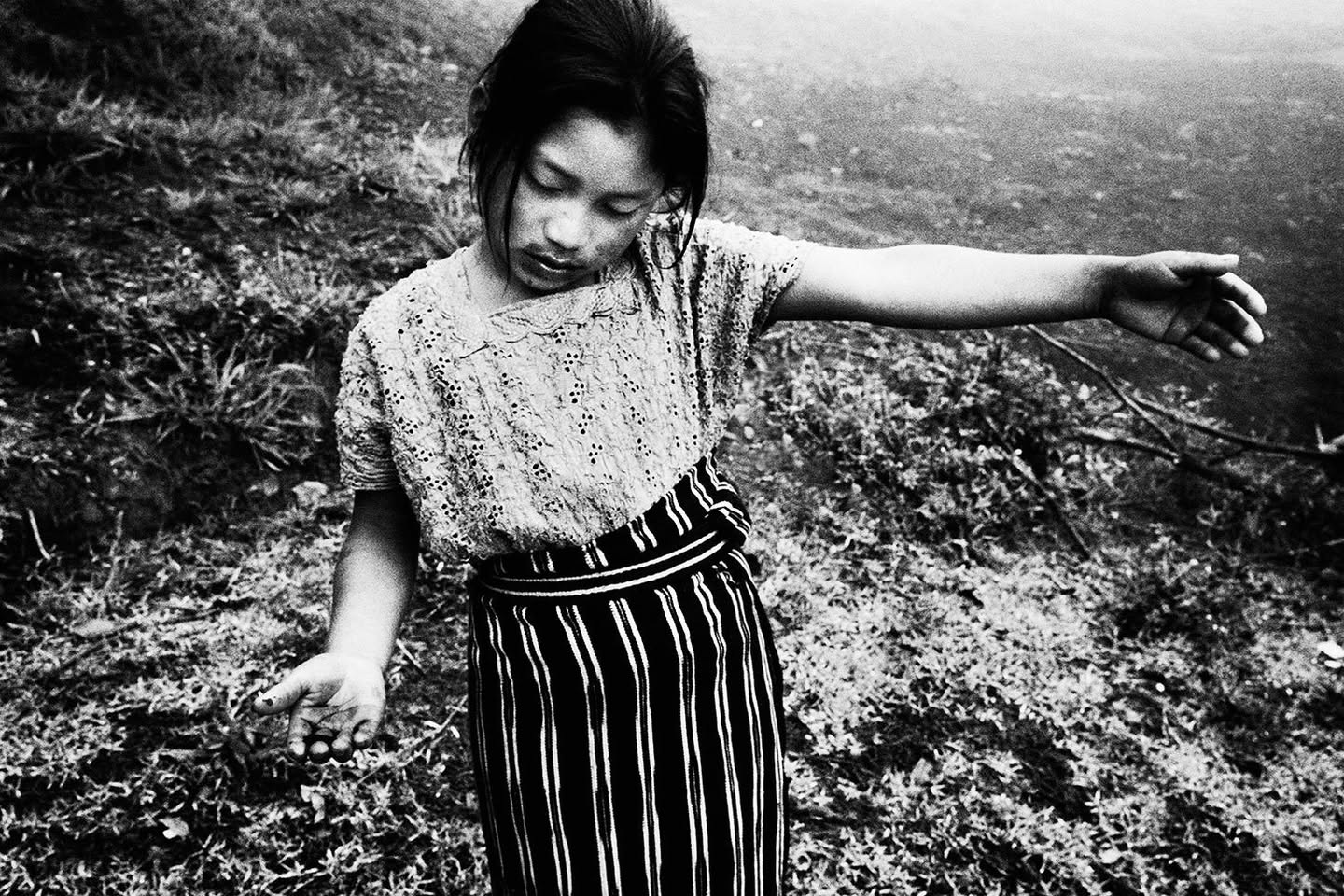 Jacob Aue Sobol, The Brito Gomez family. La Pista, Guatemala (2005)