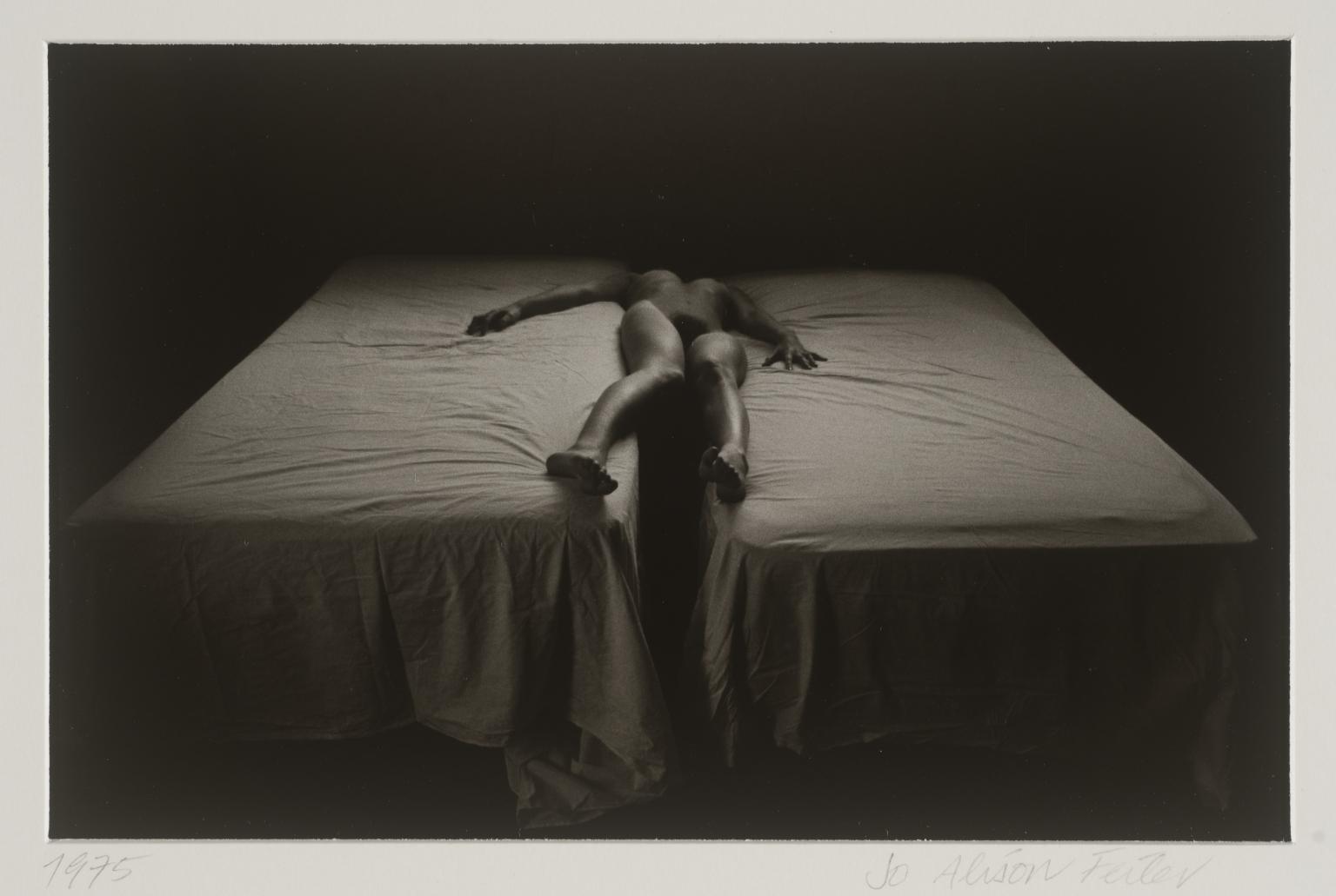 Jo Alison Feiler, Nude in between Two Beds (1975)