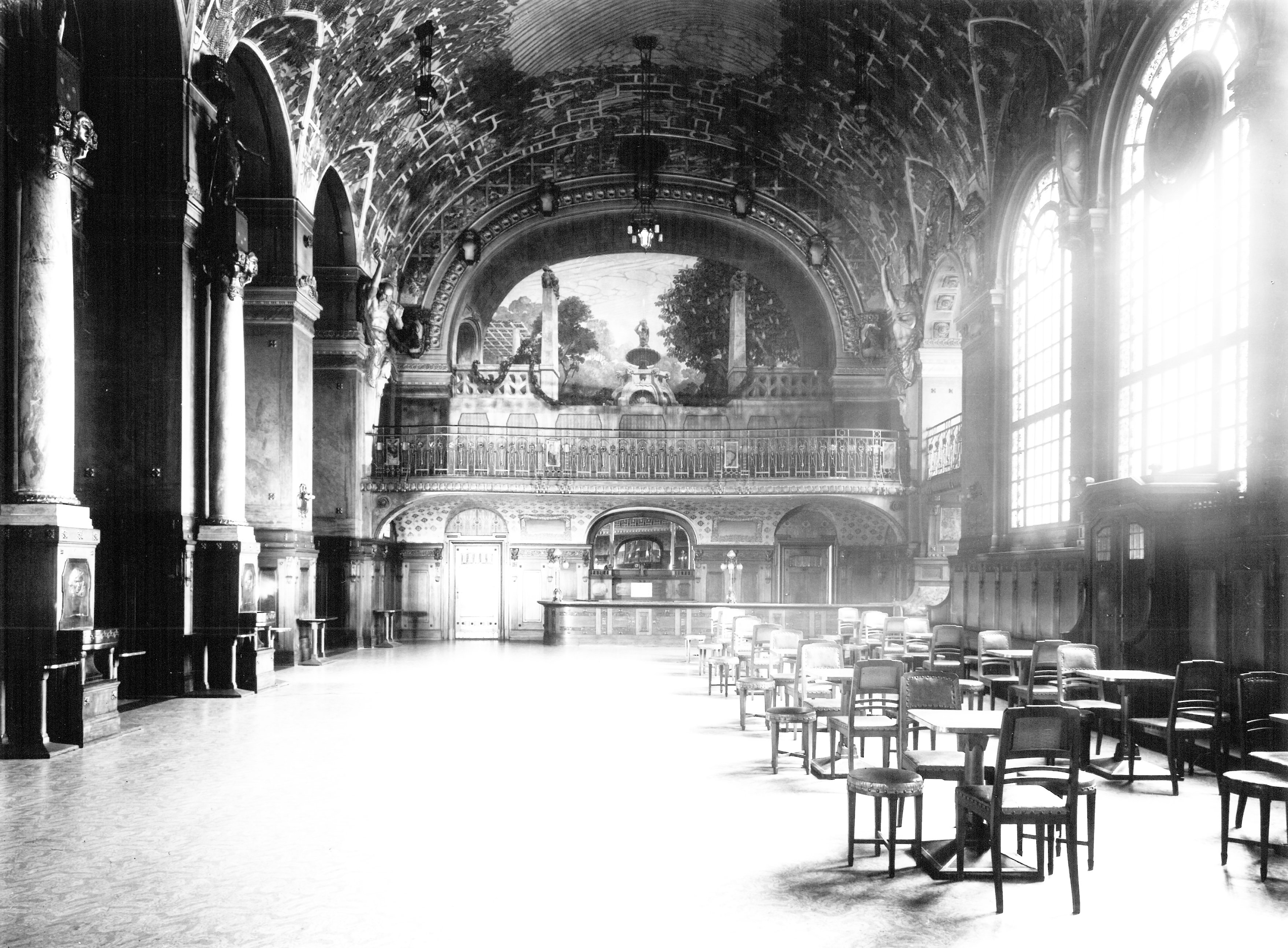 Foyer des Opernhauses vor 1935
