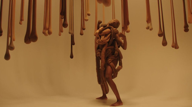SKIN.BODIES I<br />
Videoinstallation            