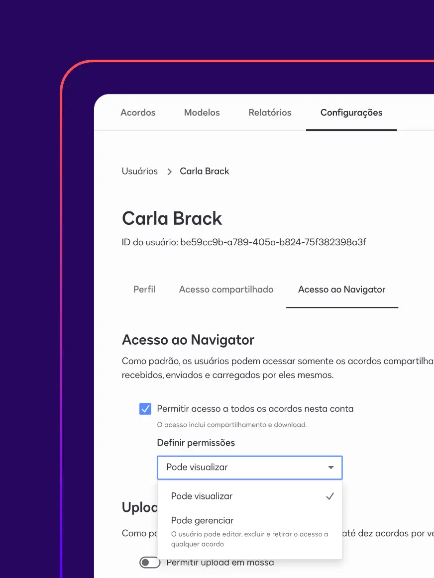 Um perfil de usuário no Docusign Navigator exibe um menu suspenso onde você pode definir se o usuário pode visualizar ou gerenciar acordos.