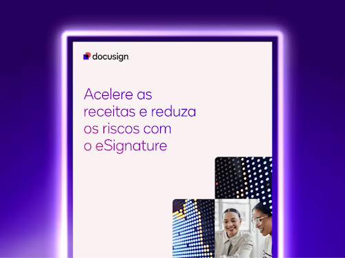 Pessoa estilosa sorrindo