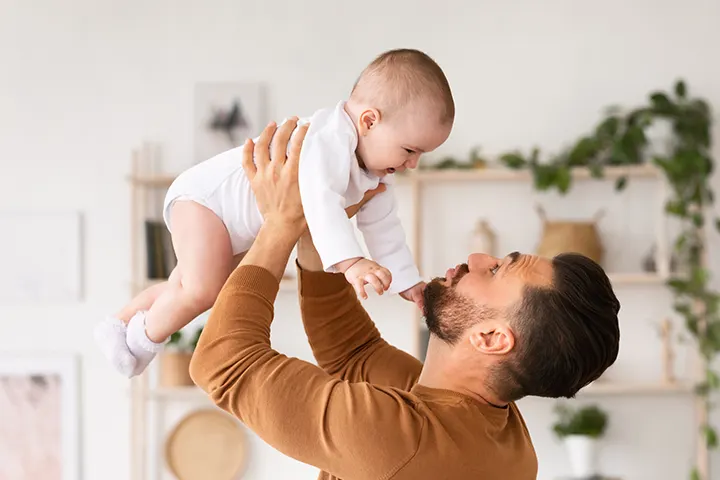 Ημέρα του Πατέρα: Δραστηριότητες με το μωρό για να γιορτάσετε οικογενειακώς τον μπαμπά