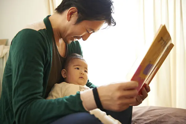 literacy-tips-for-babies-teaching-your-baby-to-love-reading