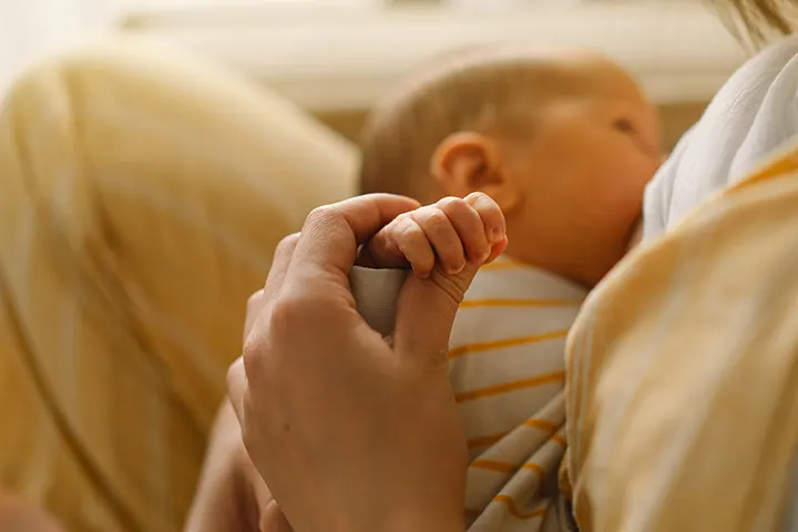 Συμβουλές θηλασμού για τις πρώτες ημέρες με το νεογέννητο μωράκι σου