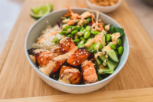 Salmon poke bowl