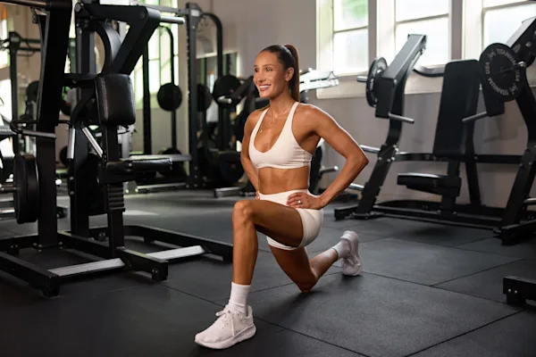 Kayla Itsines lunge stretch