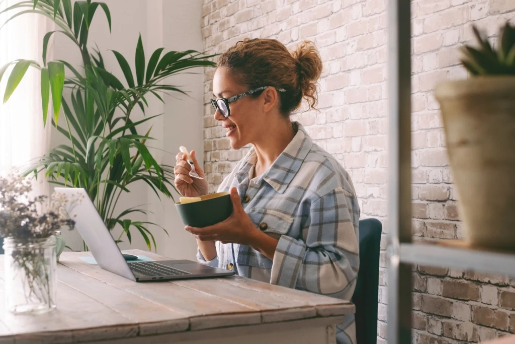 Eating while working