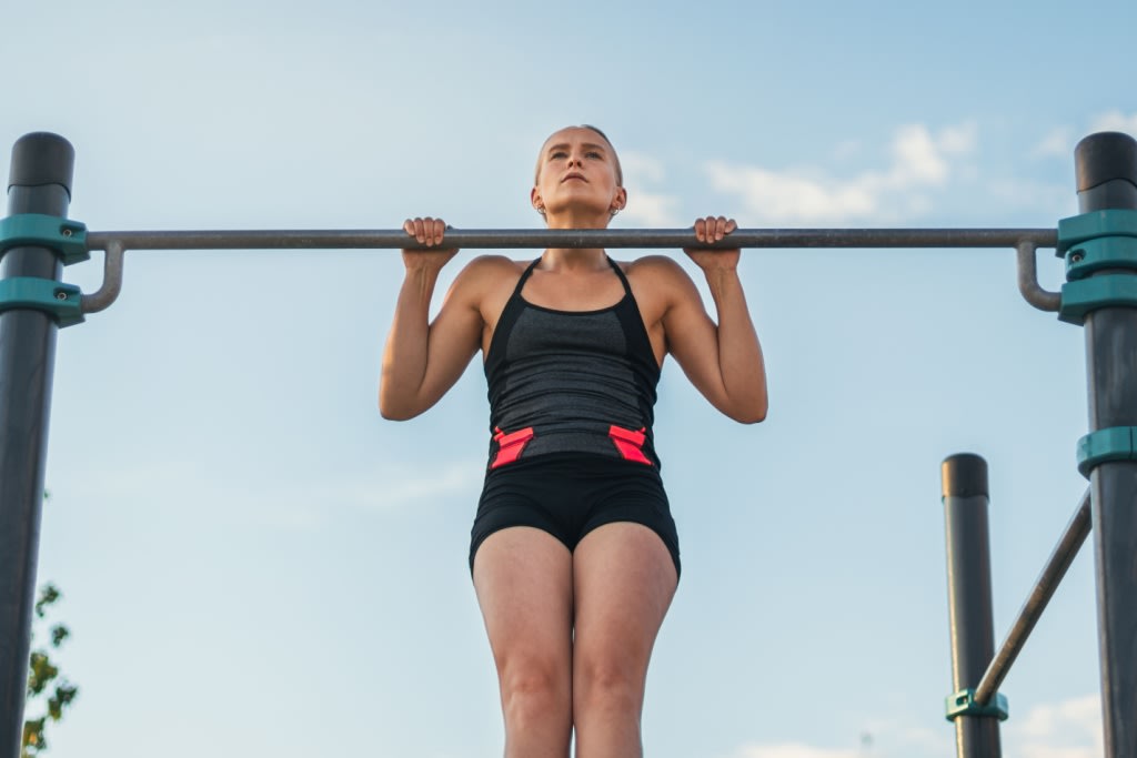 Woman doing pull-up