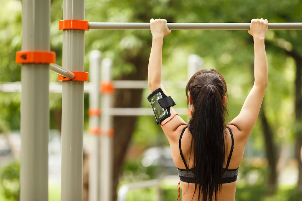 How To Do A Pull-Up: The Beginner's Guide - Picture Panel 3 - Desktop