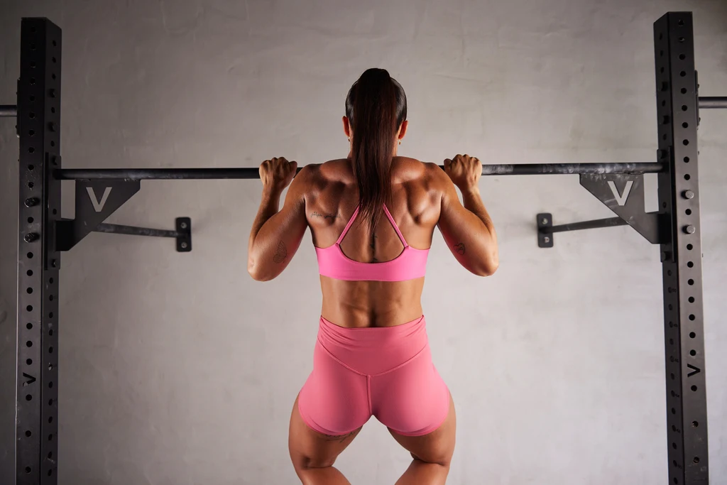 Laura Roberts pull-up