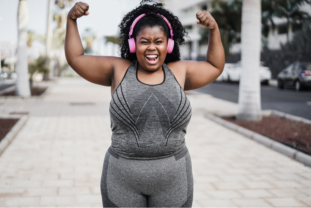 Big Boobs And Plus-Size Bodies: Helpful Workout Modifications - Hero image