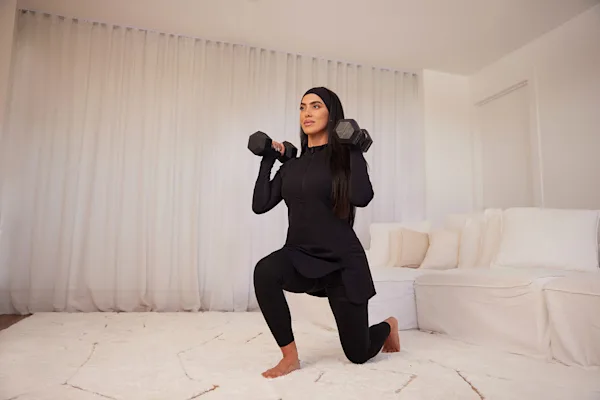 Ruba Ali dumbbell lunges