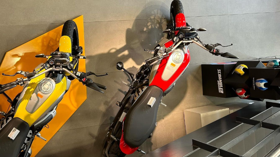 KT4◆新品未使用 秘話装置 スクランブラー SCRAMBLER SQ-128 無線機 その① 未開封 元箱あり アドニス電気 アマチュア無線 送:G/60 Triumph Scrambler 400 X