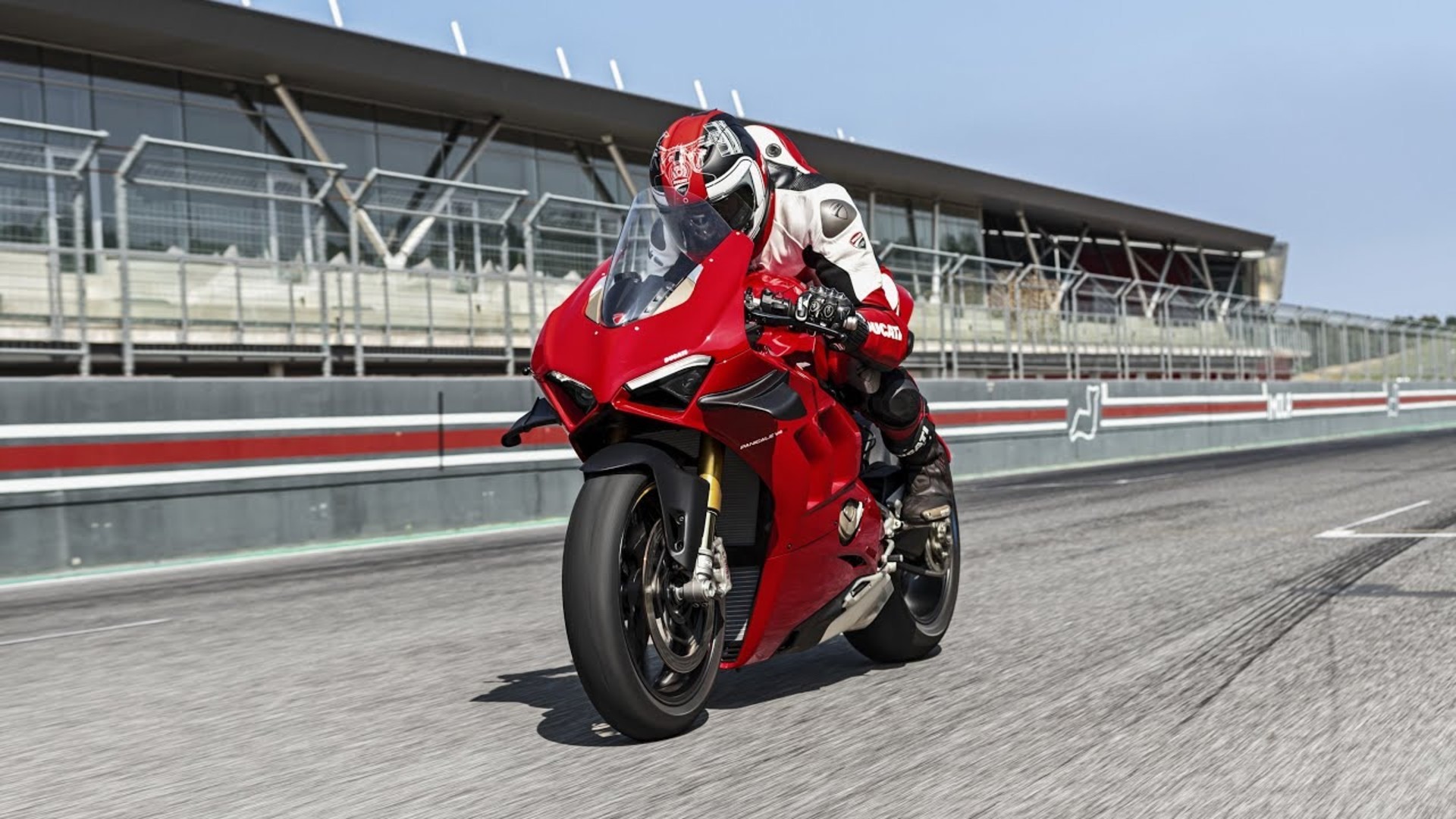 ストリートファイターV4にSPが登場！ それはドゥカティで