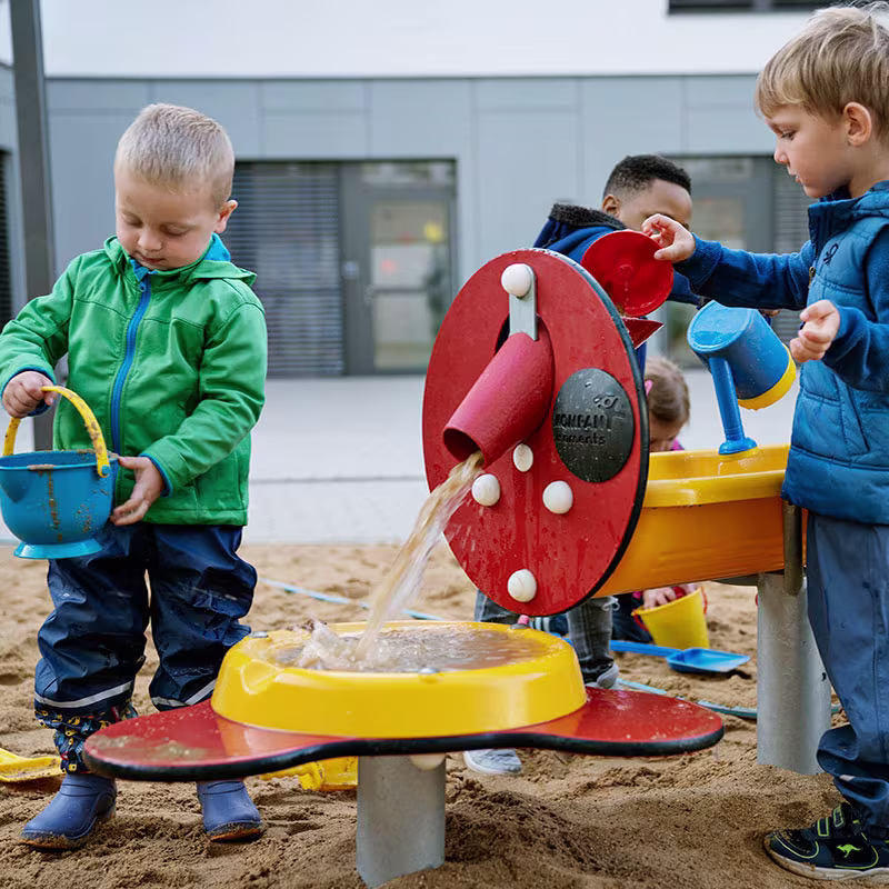 sand and water play reference image