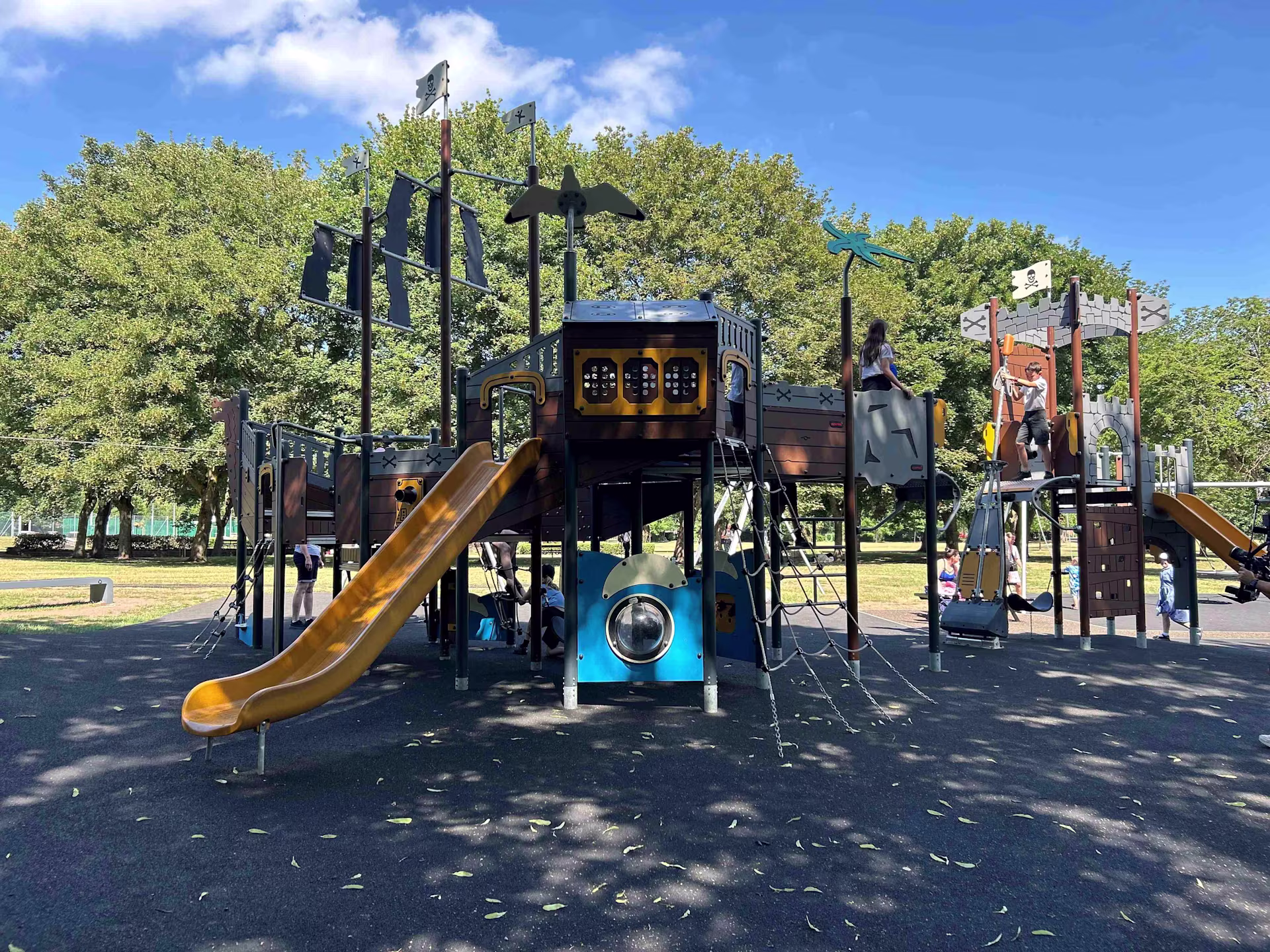 Maurice Lea Memorial Park - Large image