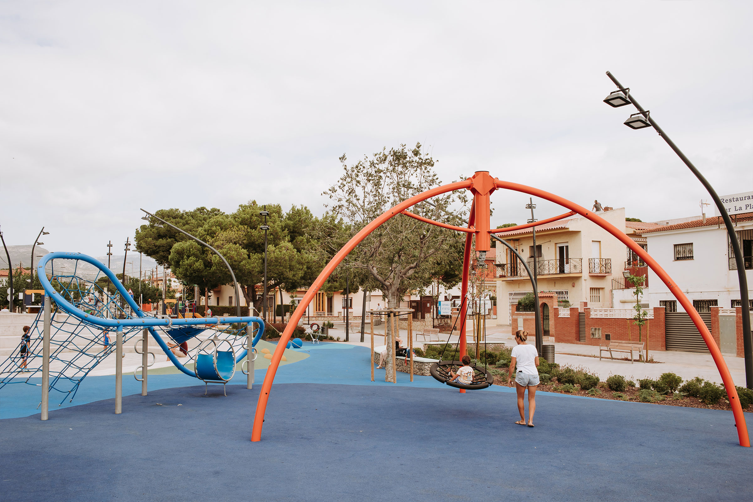 KOMPAN-MONTROIG de329597 giant-swing