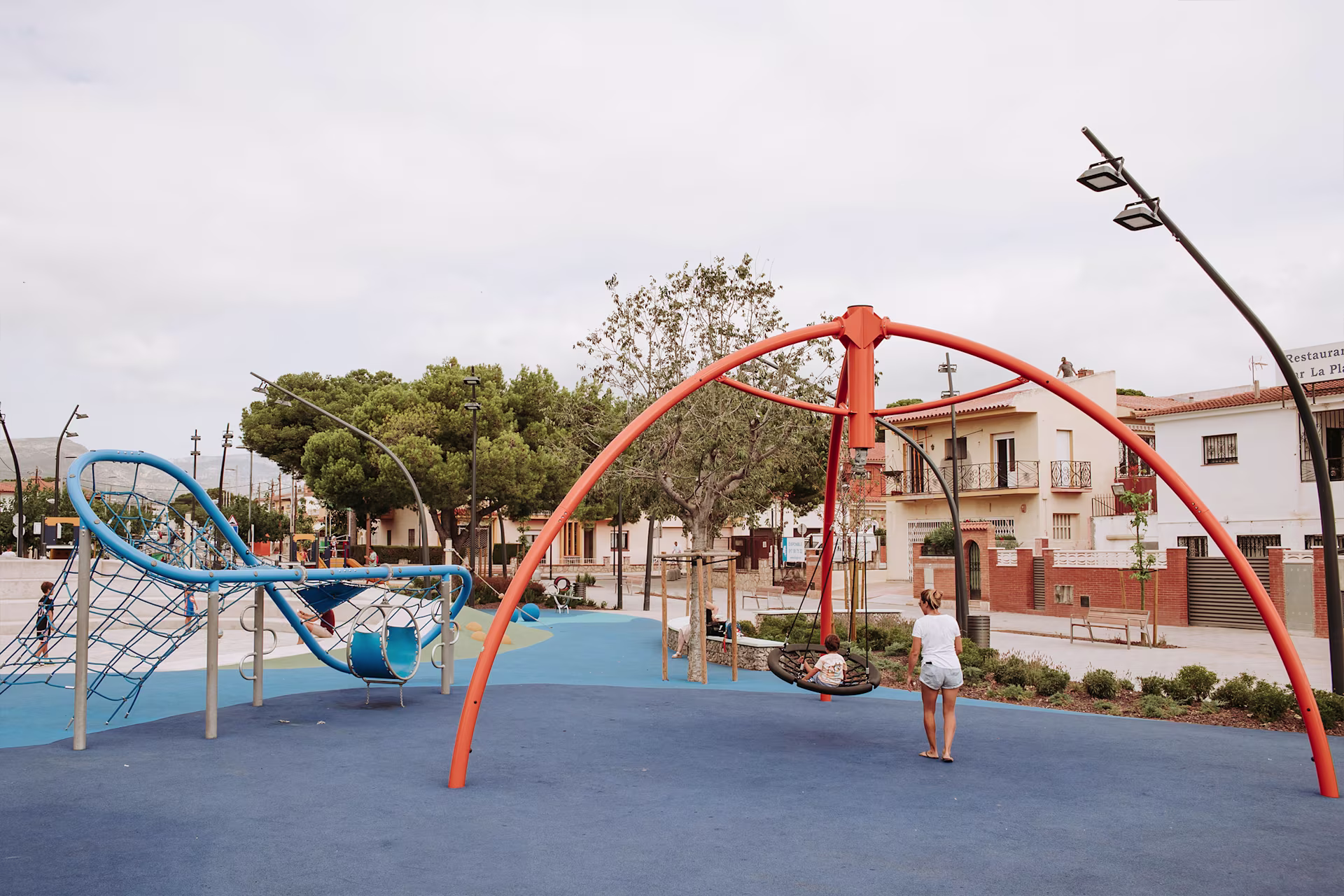 KOMPAN-MONTROIG de329597 giant-swing