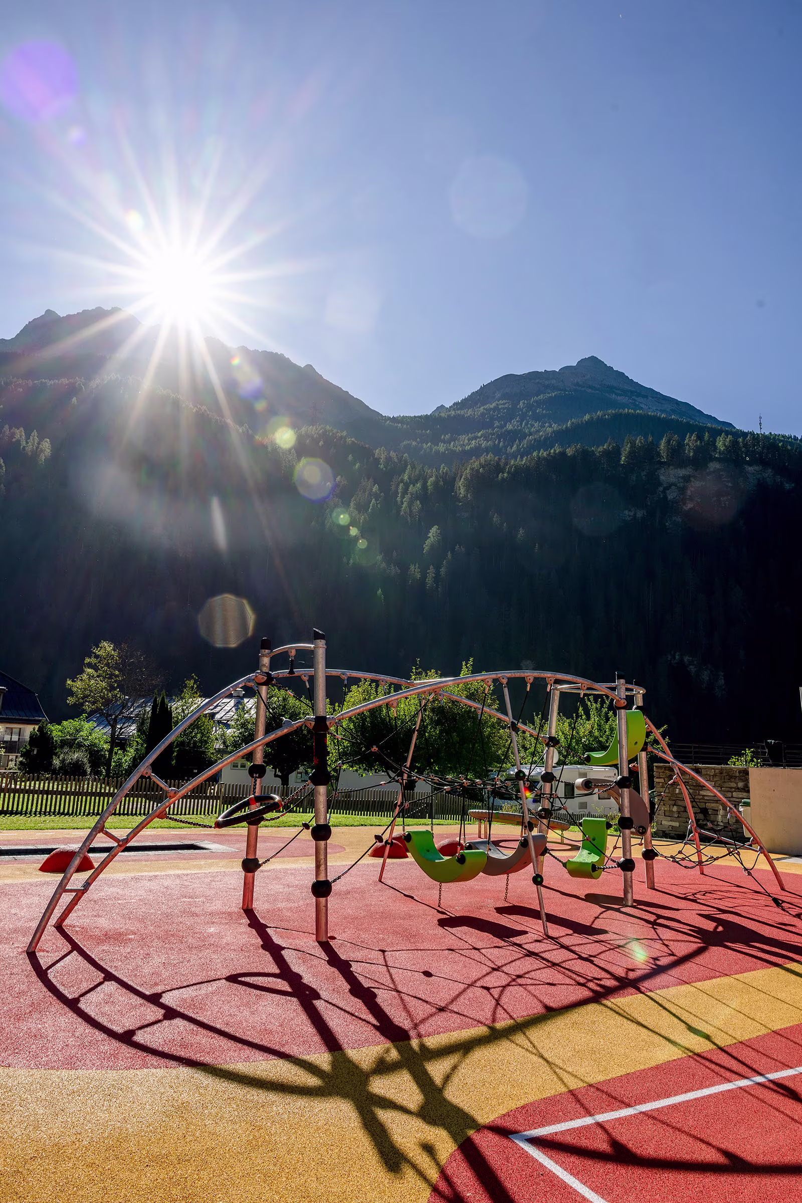 M80 CH Ref Schulhaus-Strada GXY950-9524 1600x2400