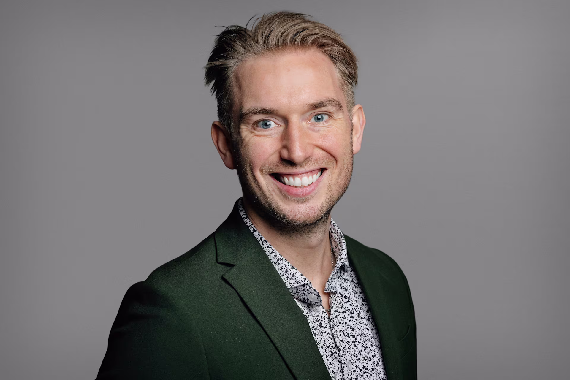 KOMPAN 230413 PORTRAITS 17205