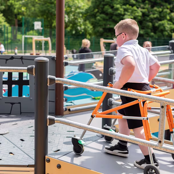 inclusive-playground-equipment topslider ID f617b294