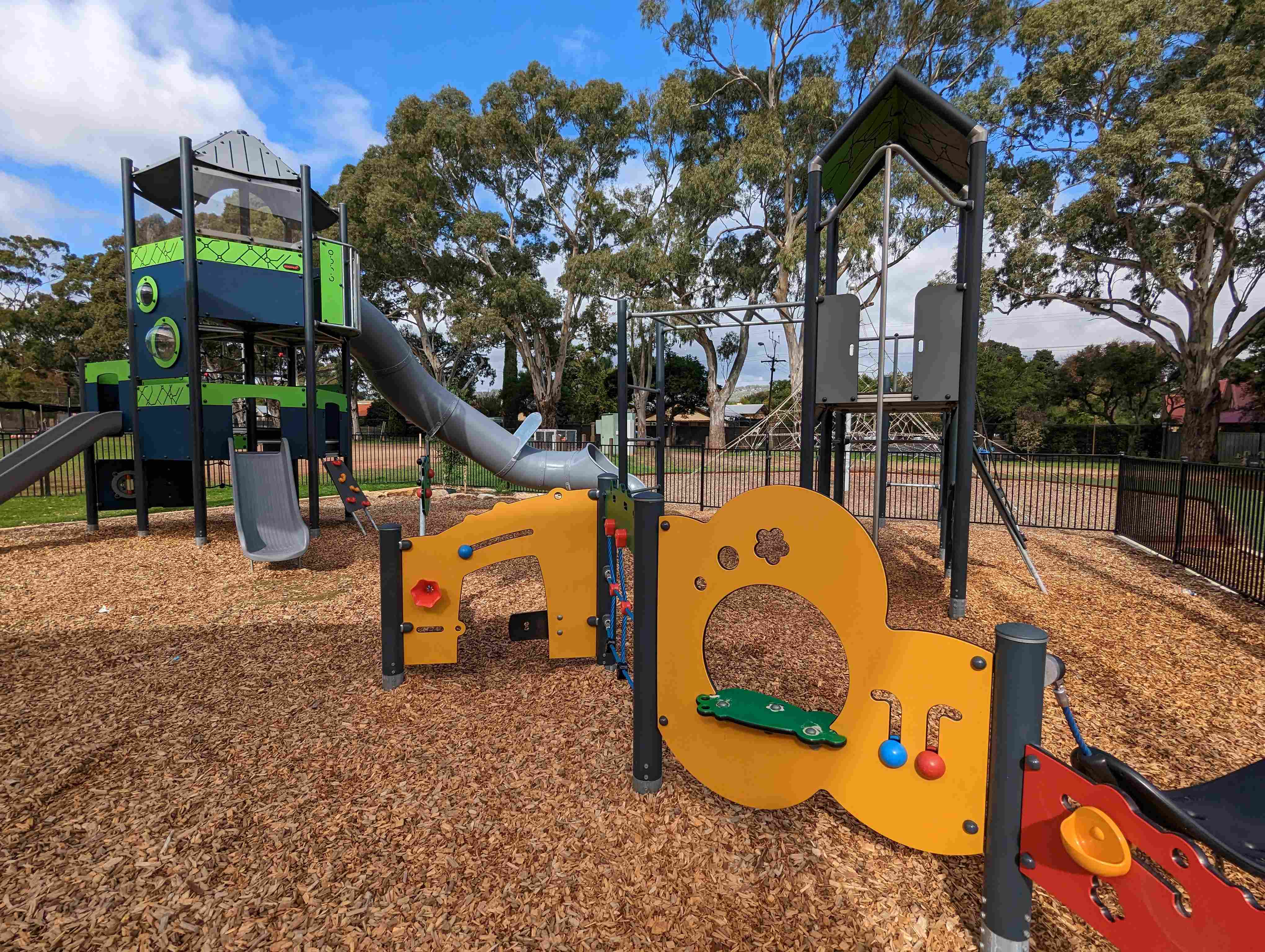 Price Memorial Oval Playground - Image 2