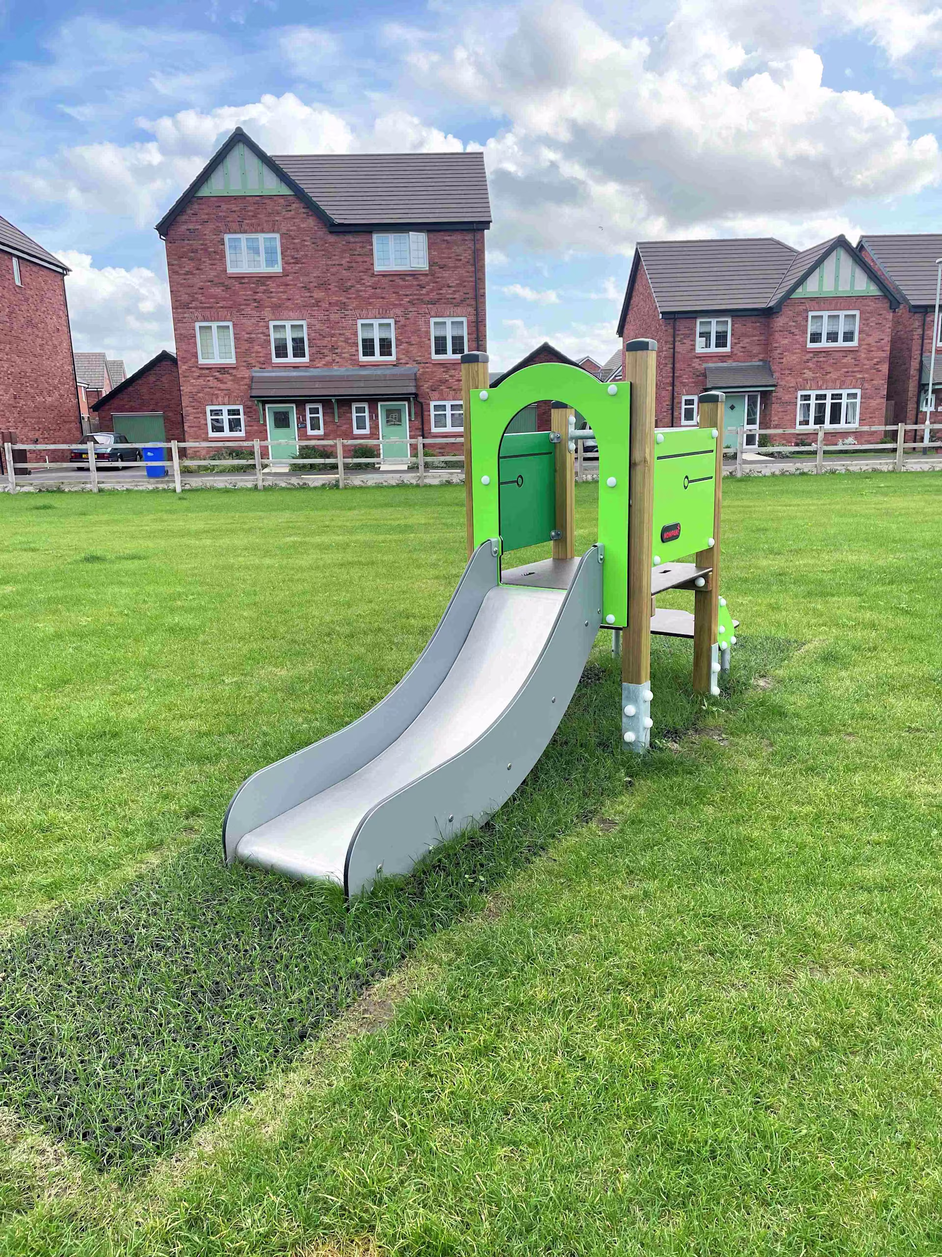 The Saplings, Burton-on-Trent - image 6