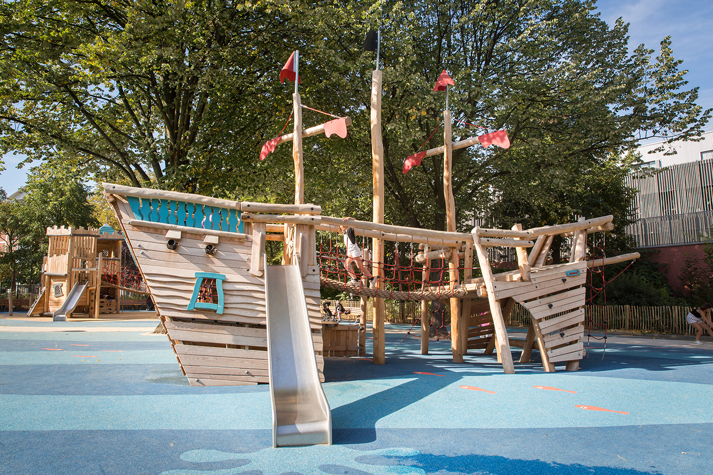 Dep 75 Paris JardinBinet FR NRO546 NRO422 Robinia ParkRec 2019 28