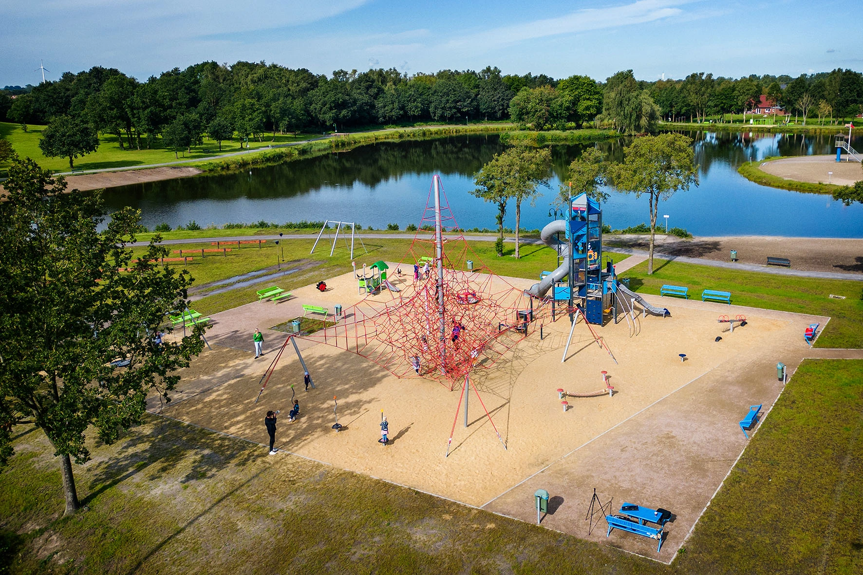 Beispiel für einen grossen Spielplatz