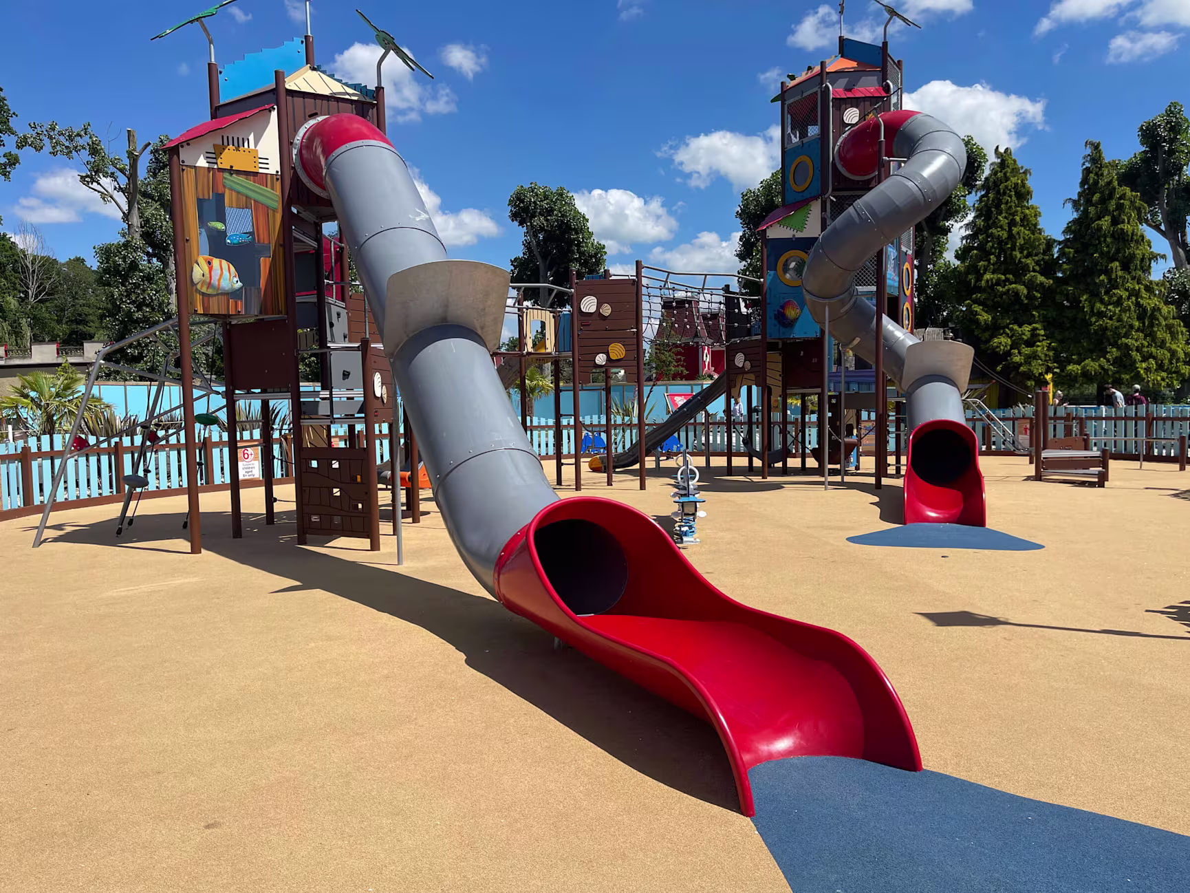 drayton-manor UK thumbnail