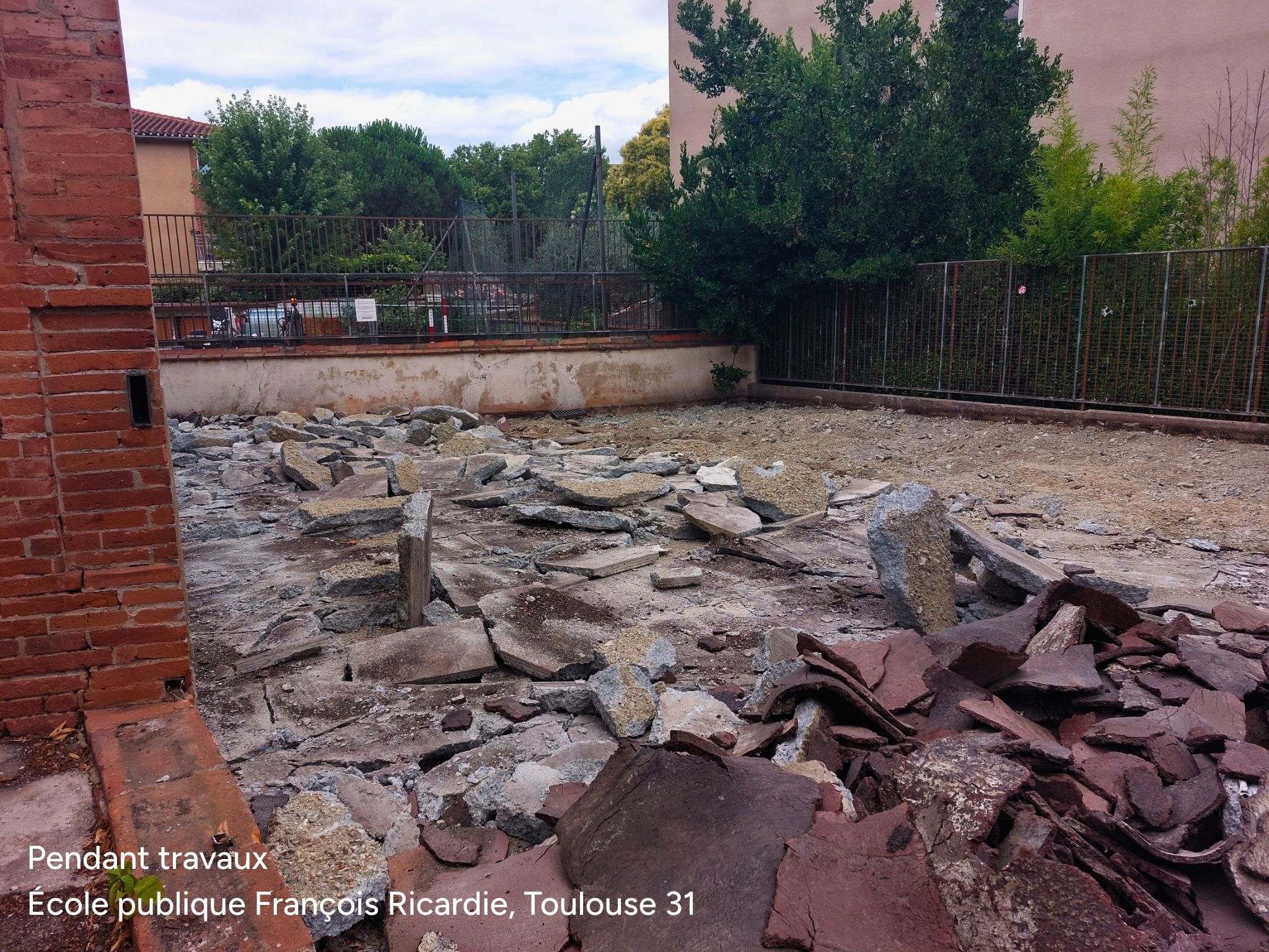 Pendant travaux École publique François Ricardie, Toulouse