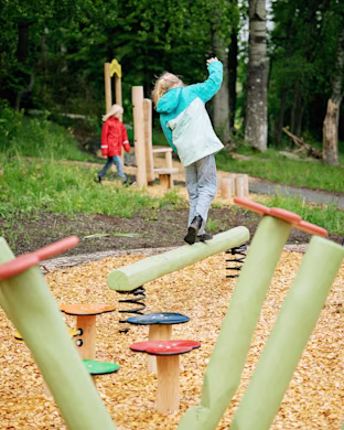 naturlekplats på en förskola i Tyskland