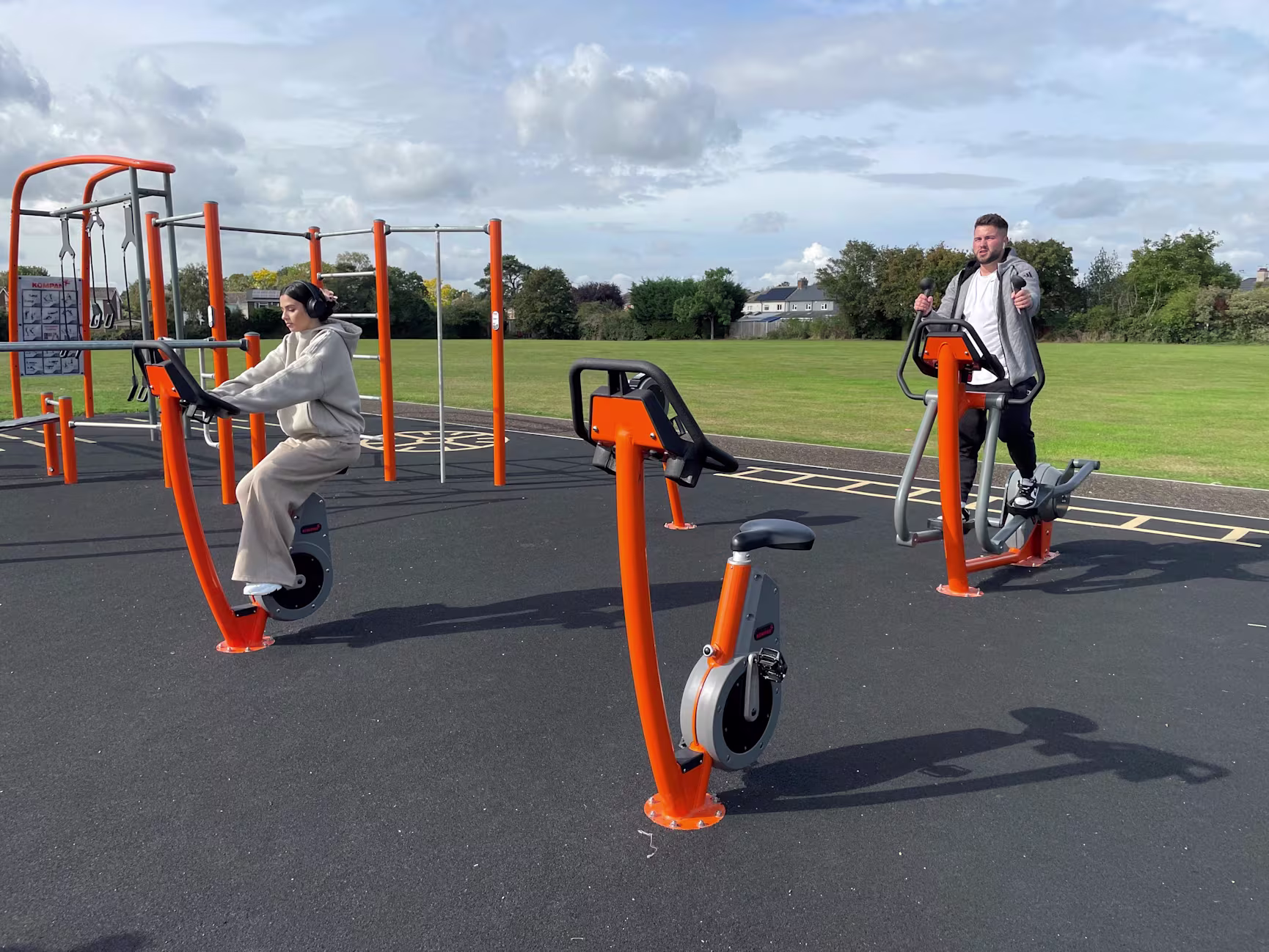 0a43afb1, f64c4298 (67)