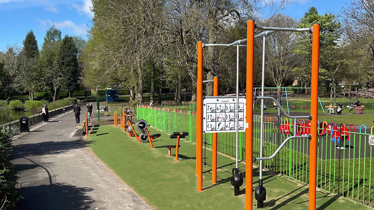 Clowes Park, Salford - large image