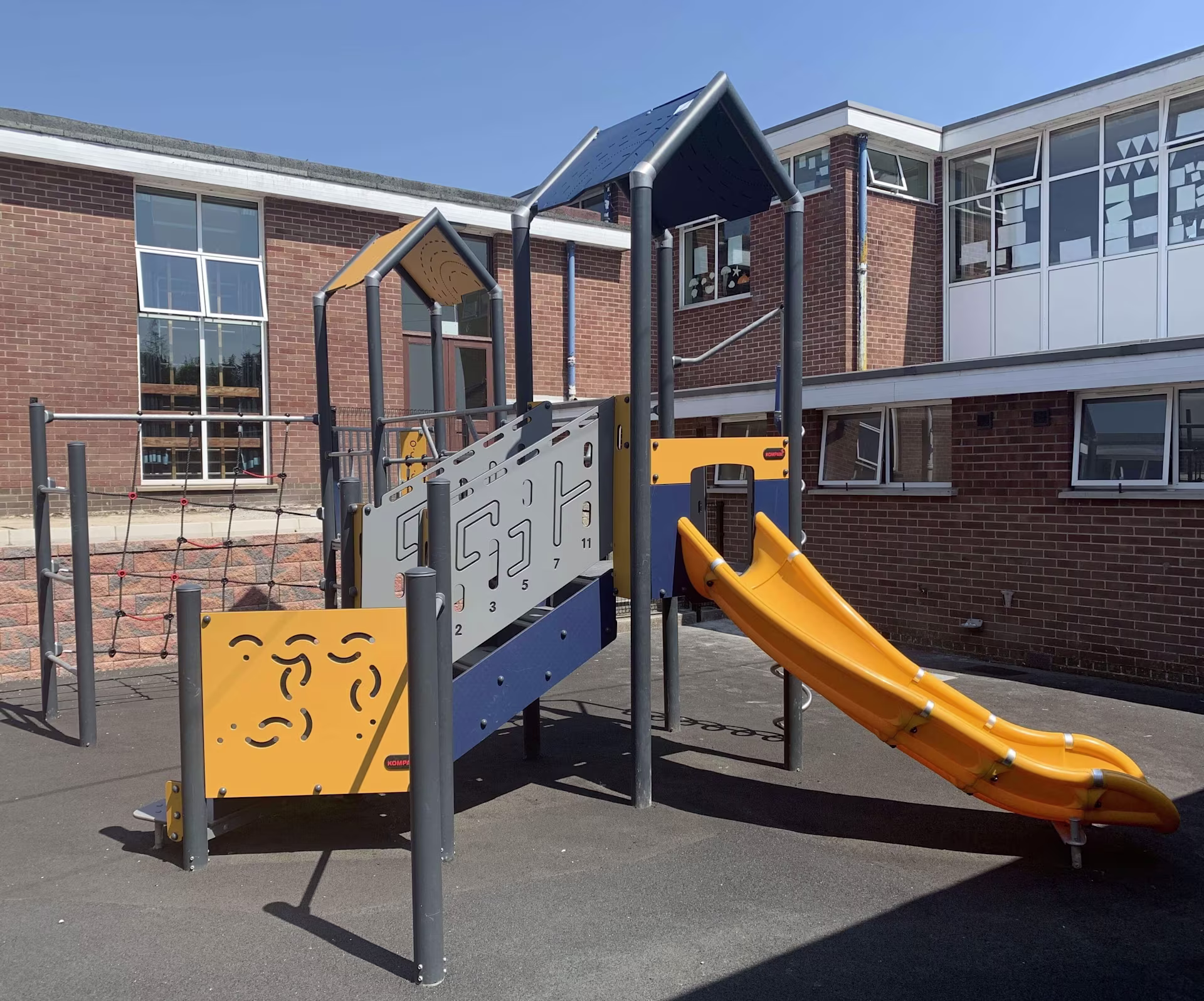 Dungannon Primary School, County Tyrone - Media 