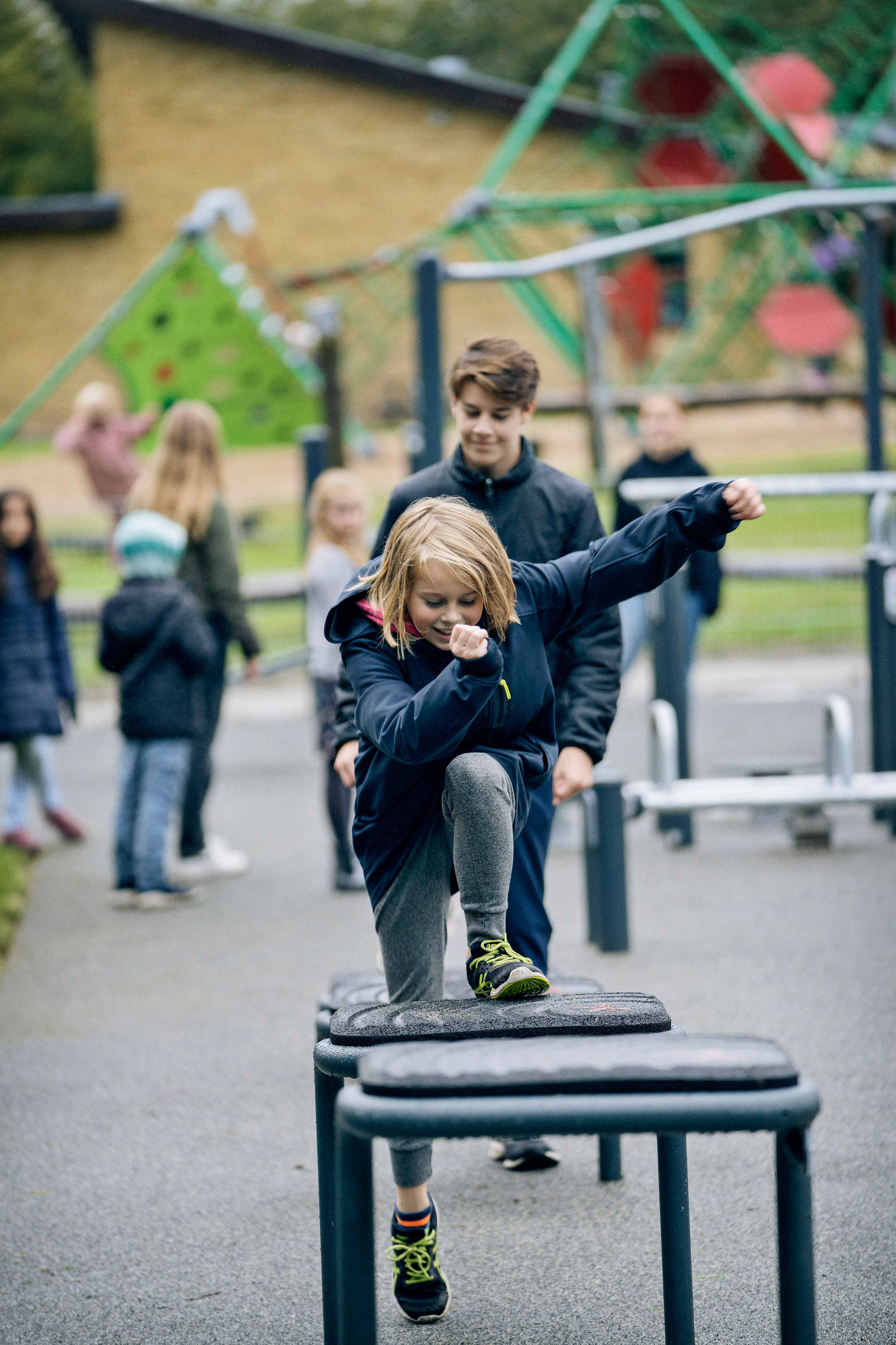 FAZ30100 FAZ30300 FAZ30300 FAZ30400 steps girl workout-class community ebberup-school DK ID-1514b2db ID-2ab7bdac